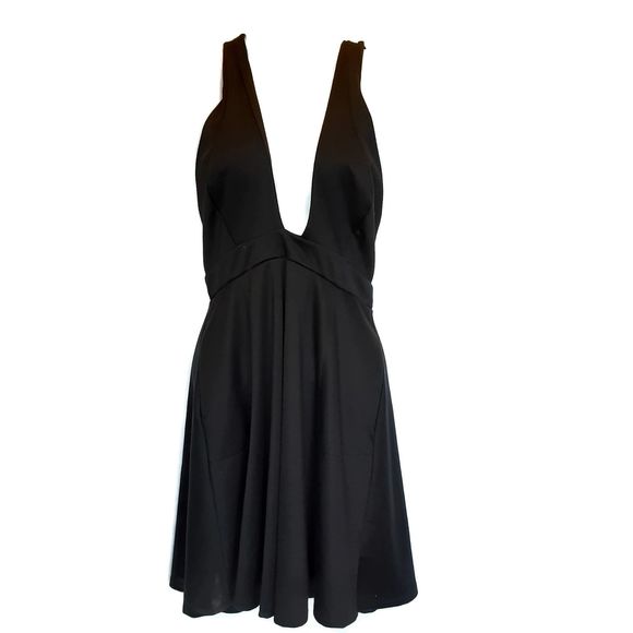 Free People Dresses & Skirts - Free People Beach Black Fit Flare Twist Back Dress